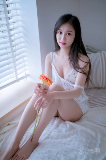 美女胸部长什么样